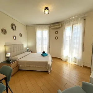 Nuevo Valenci Couette-café Barcelone